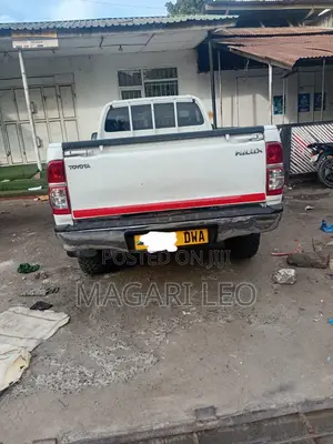 Toyota Hilux 2008 White