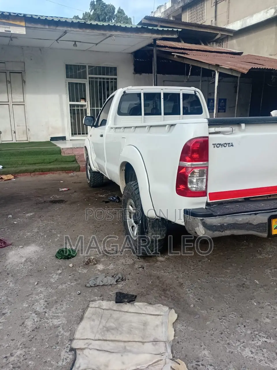 Toyota Hilux 2008 White
