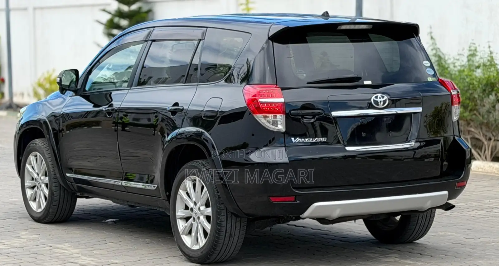 Toyota Vanguard 2012 Black
