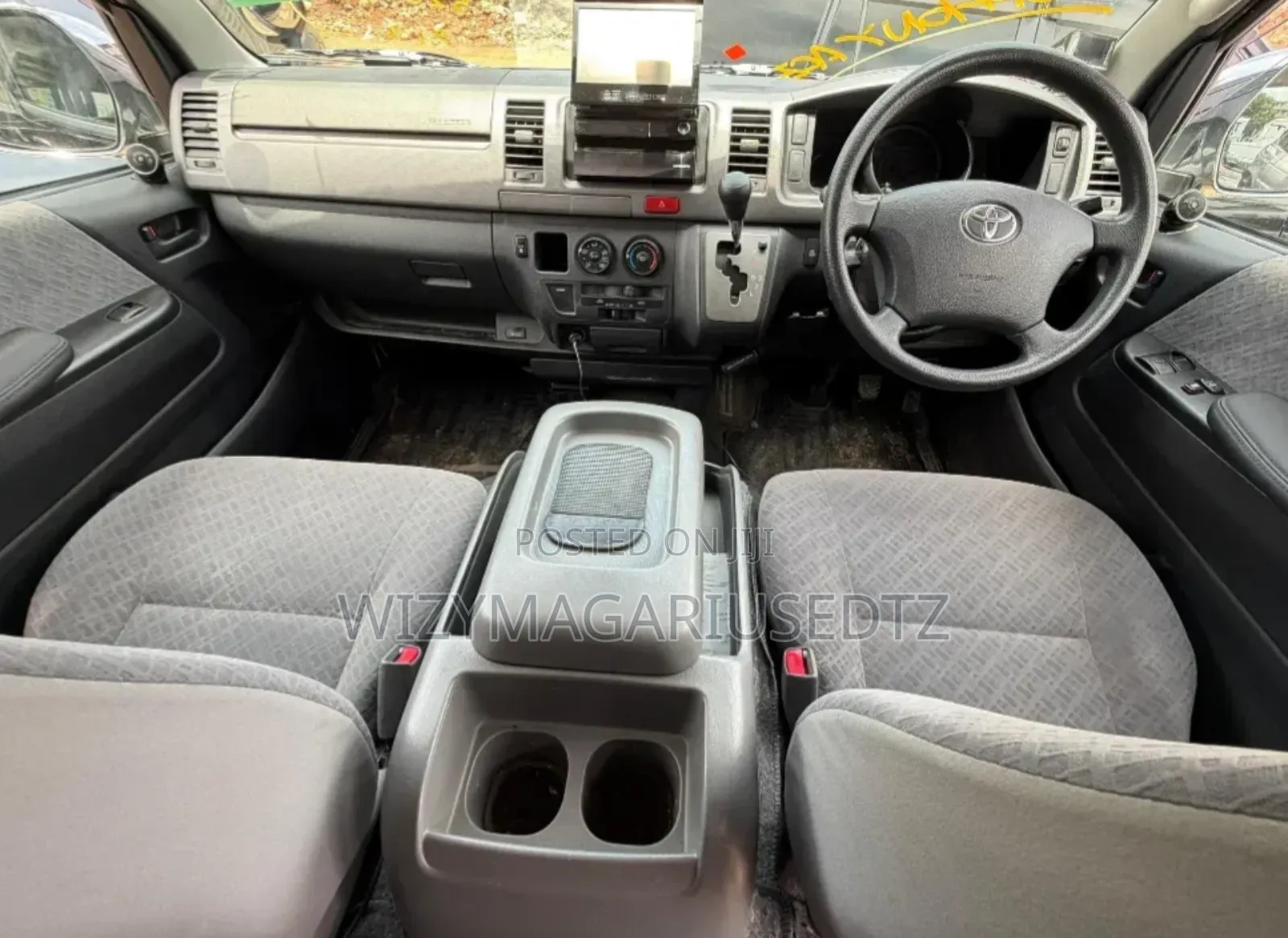 Toyota Quantum 2010 Black
