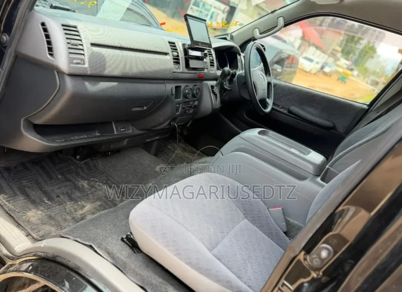 Toyota Quantum 2010 Black