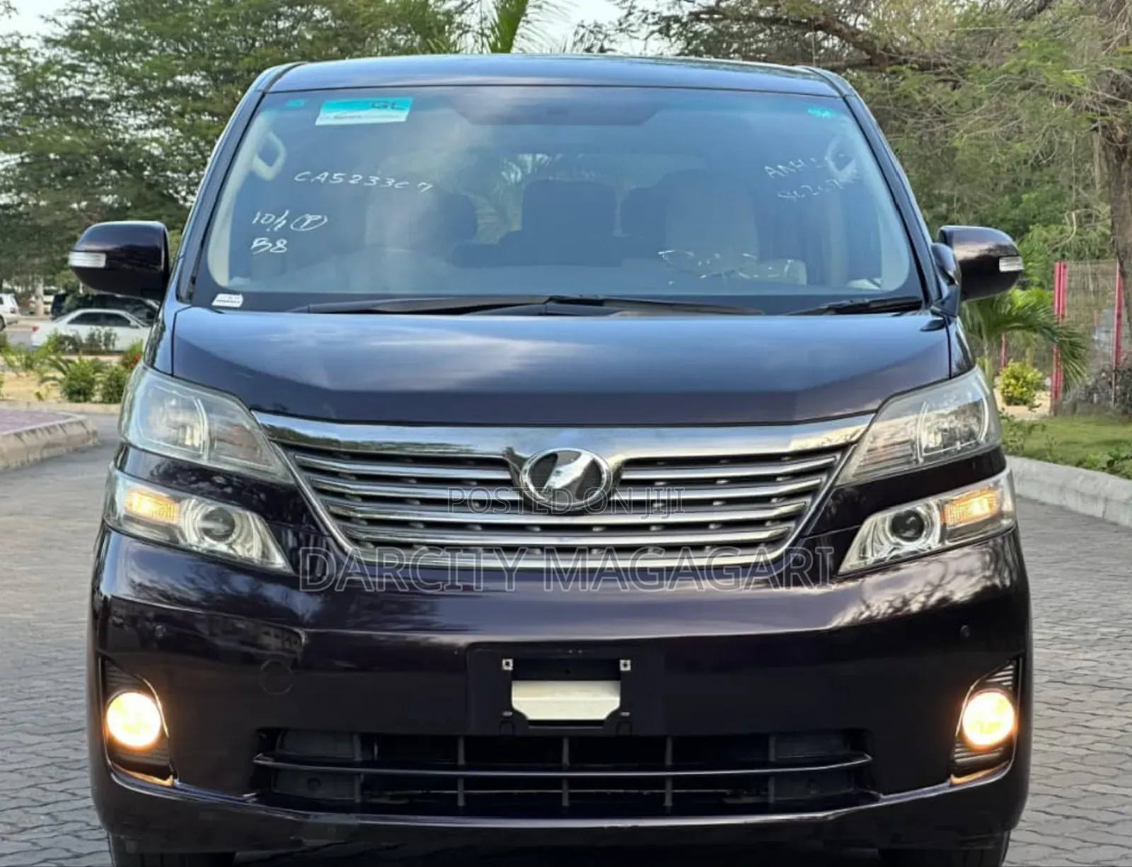 Toyota Vellfire 2010 Black