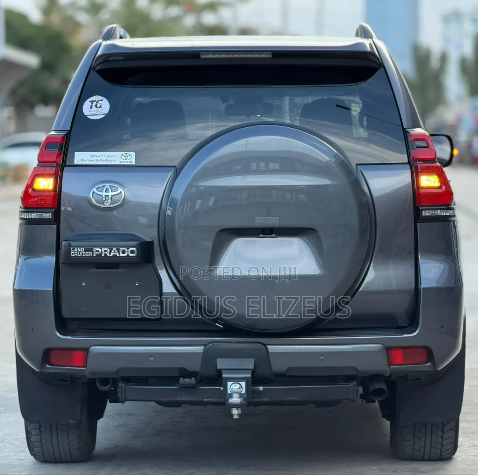 Toyota Land Cruiser Prado 2022 Gray