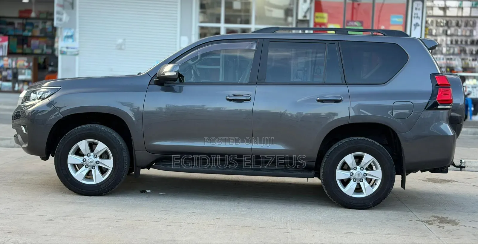 Toyota Land Cruiser Prado 2022 Gray