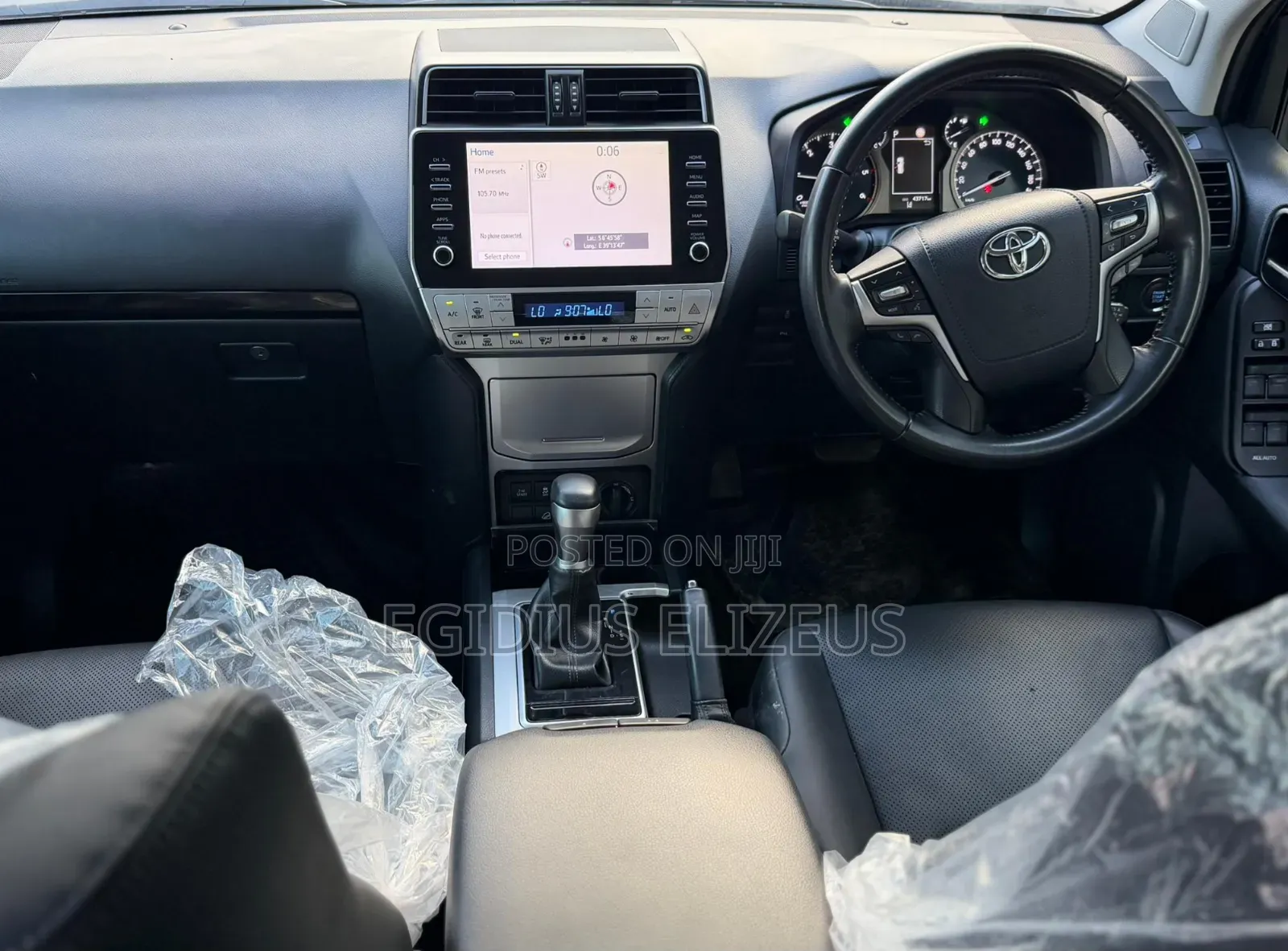 Toyota Land Cruiser Prado 2022 Gray