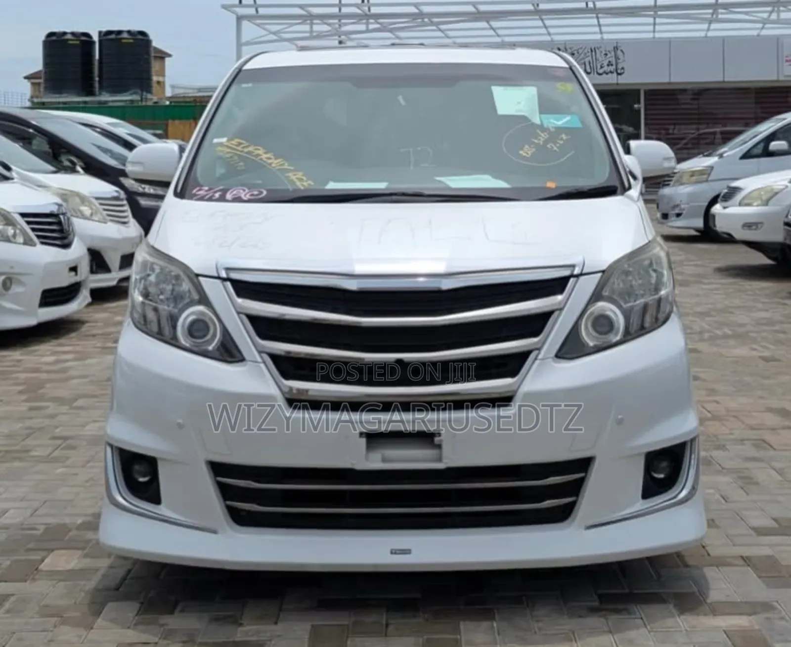 Toyota Alphard 2.4 Petrol AWD 2012 Off white