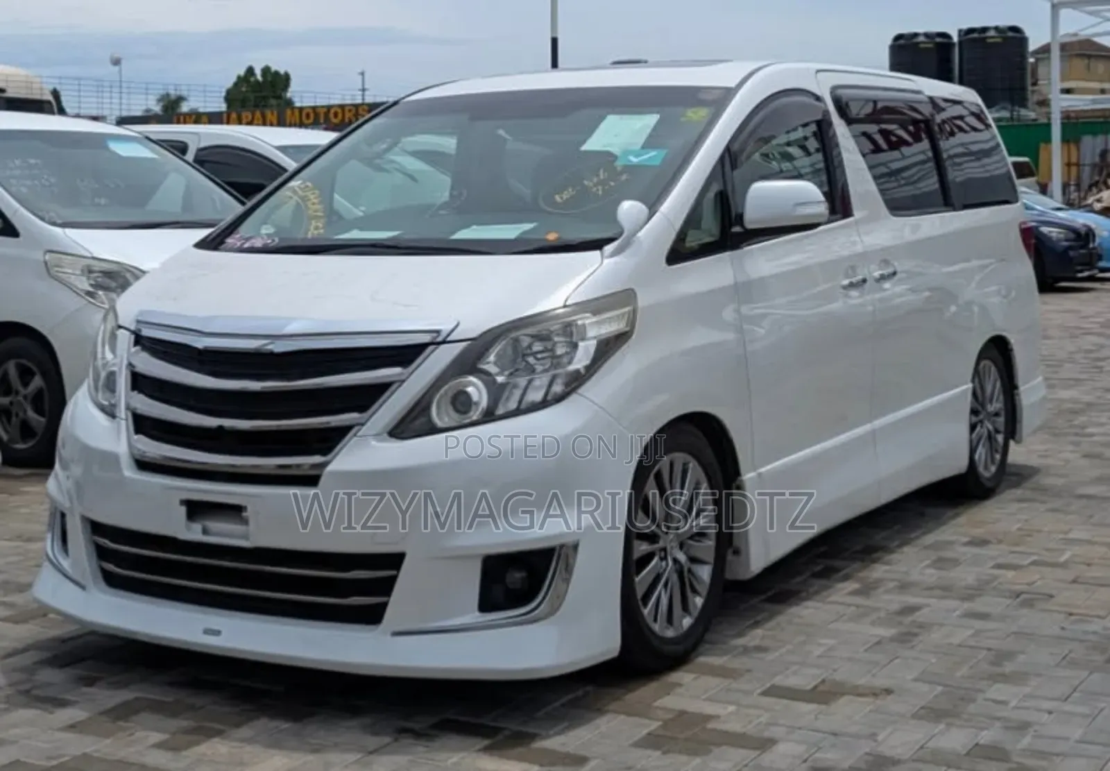 Toyota Alphard 2.4 Petrol AWD 2012 Off white