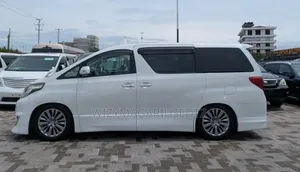 Toyota Alphard 2.4 Petrol AWD 2012 Off white