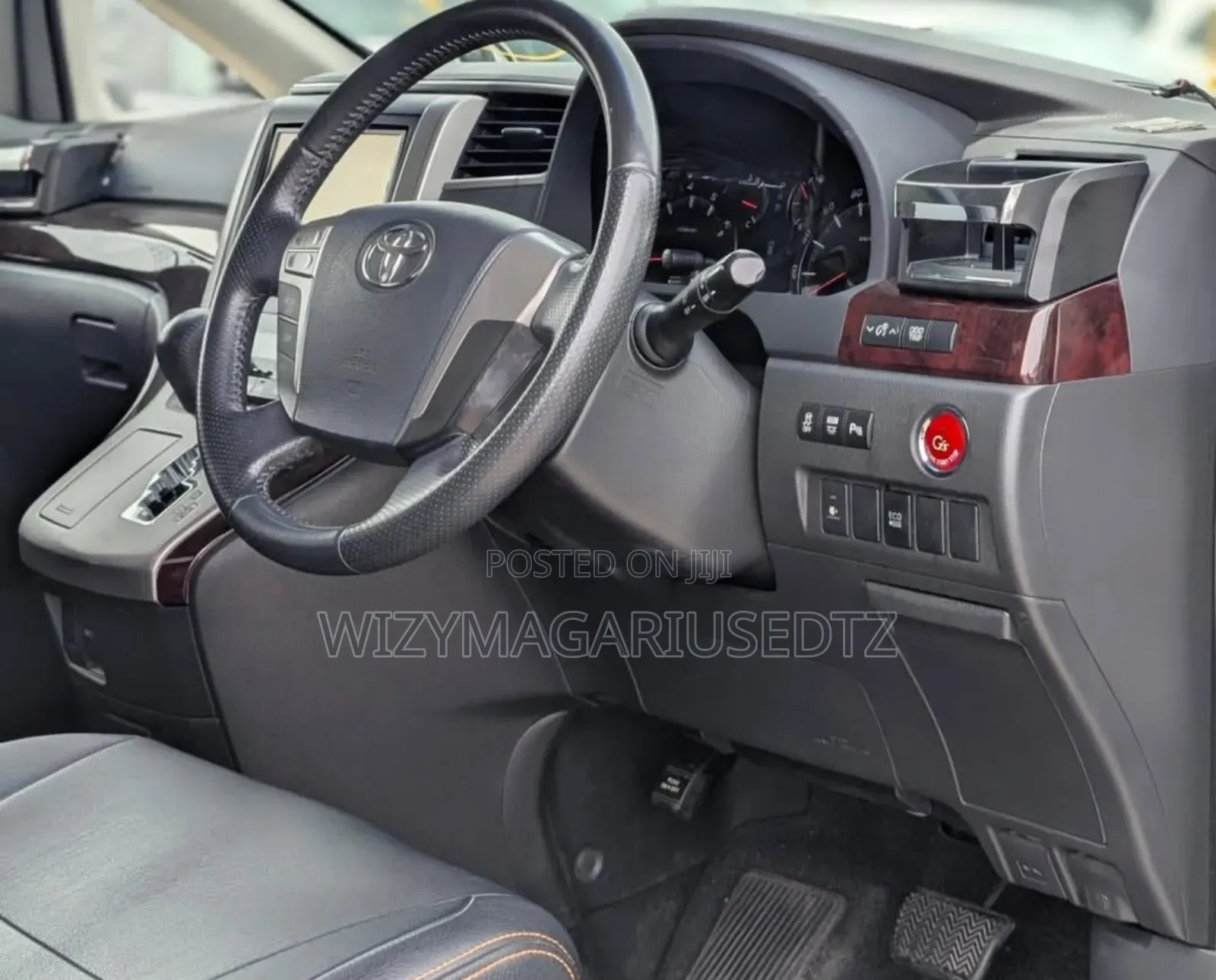 Toyota Alphard 2.4 Petrol AWD 2012 Off white
