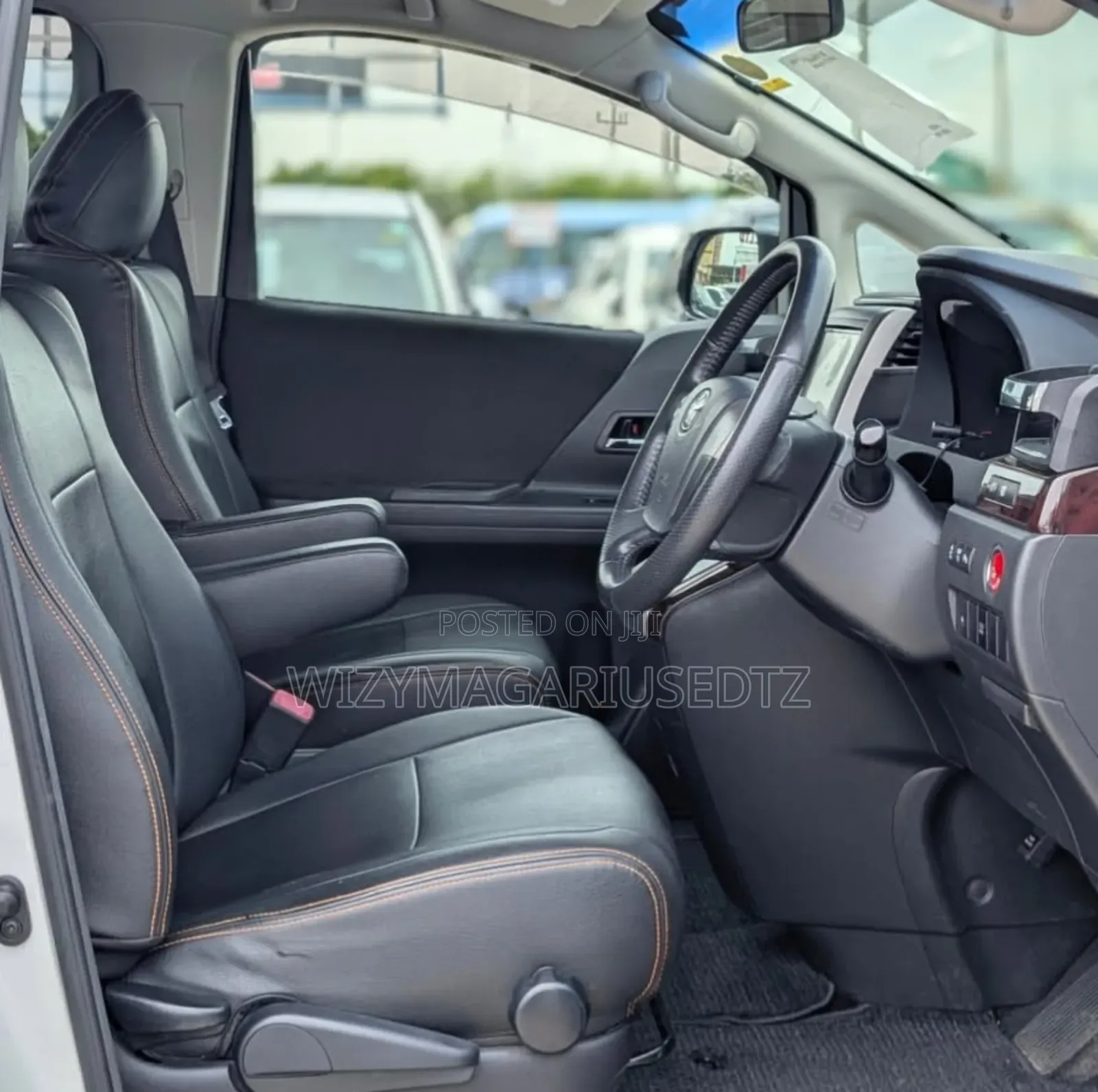 Toyota Alphard 2.4 Petrol AWD 2012 Off white