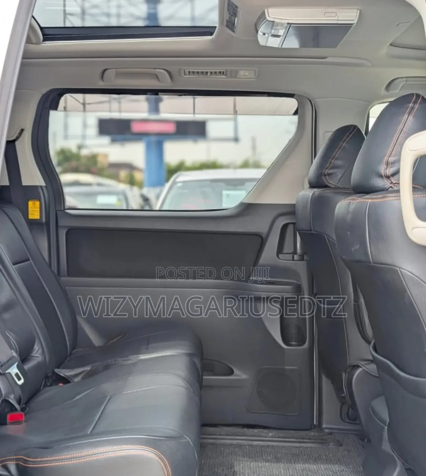 Toyota Alphard 2.4 Petrol AWD 2012 Off white