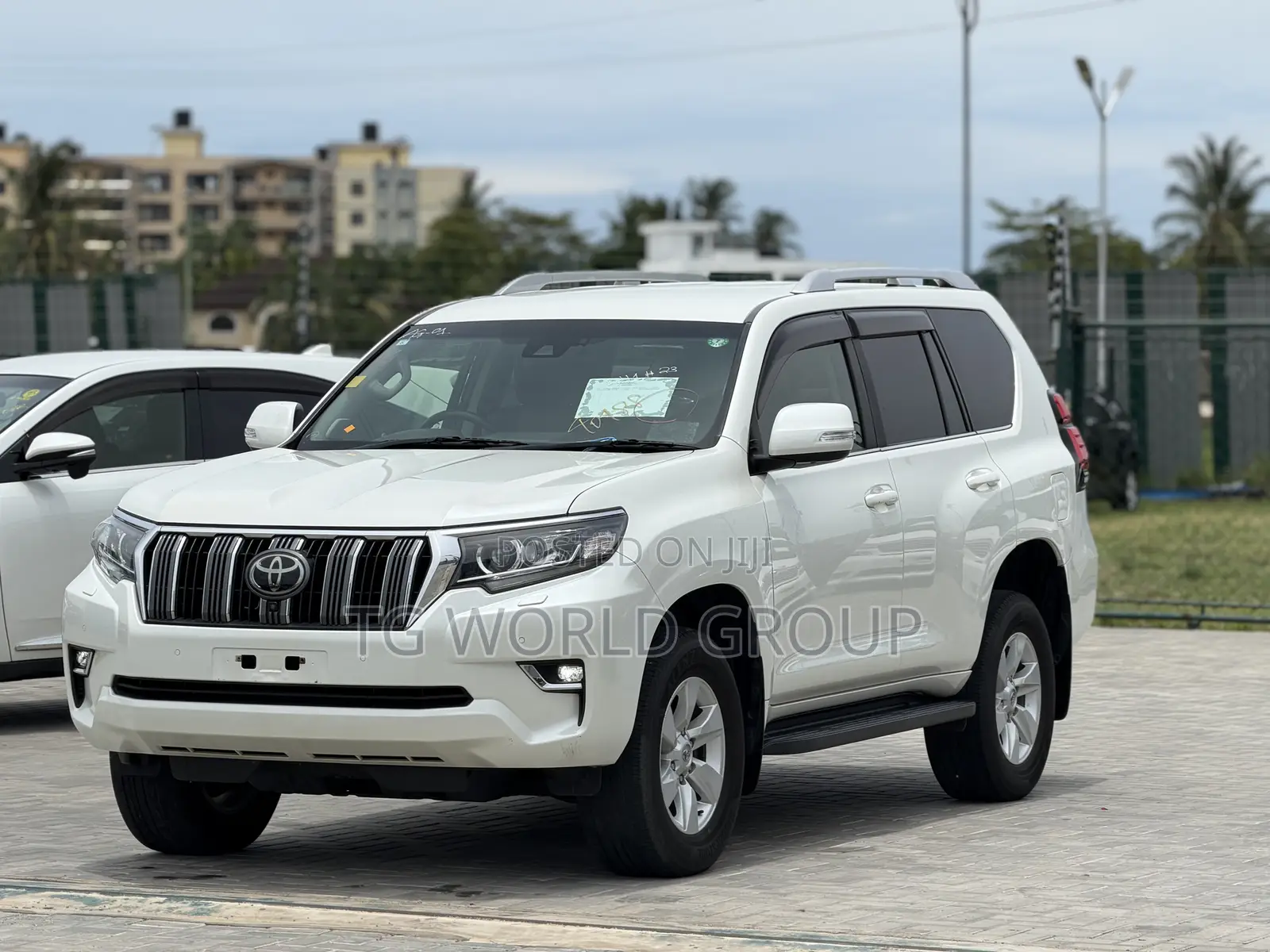 Toyota Land Cruiser Prado 2.8 2019 White
