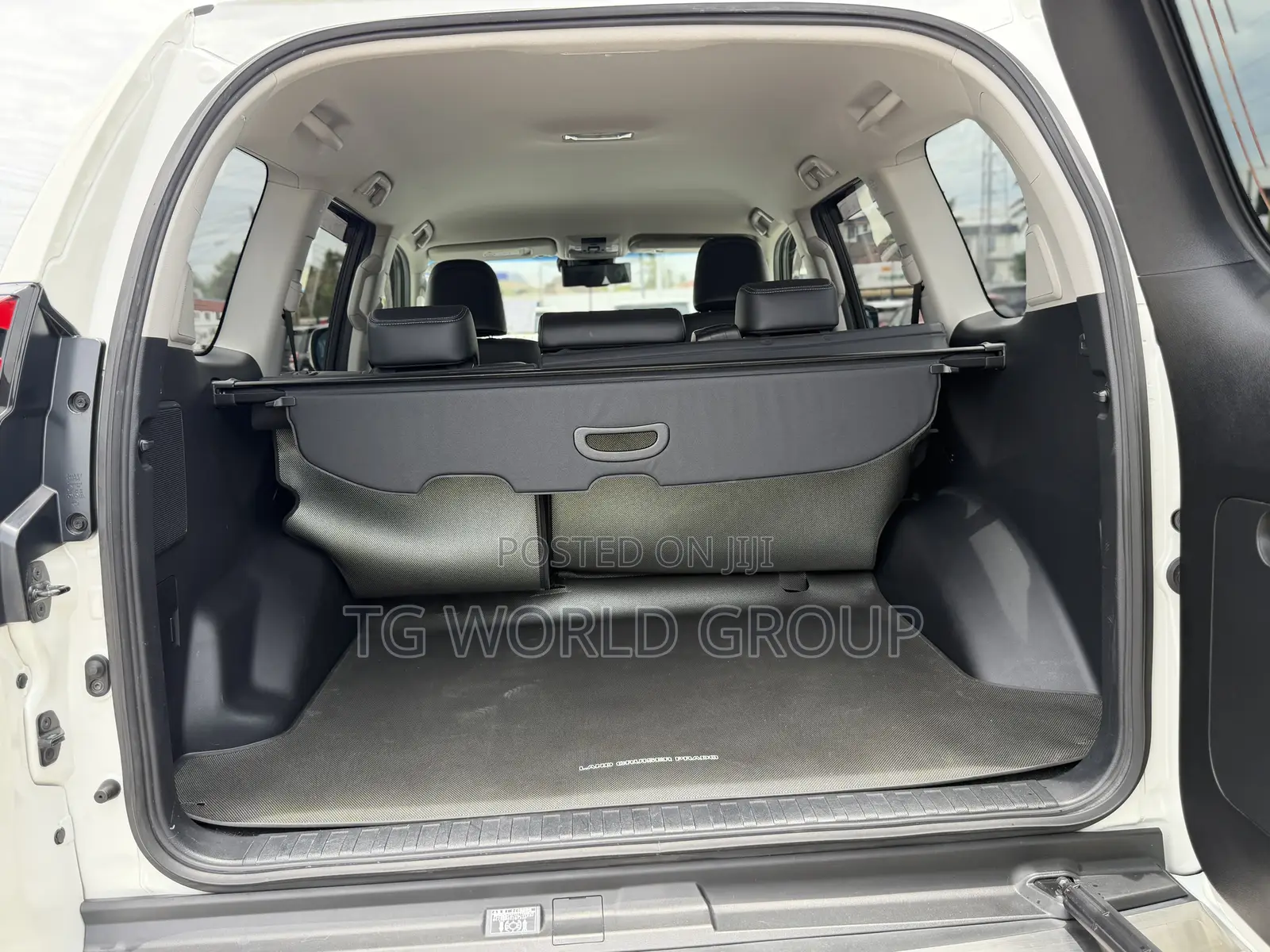 Toyota Land Cruiser Prado 2.8 2019 White