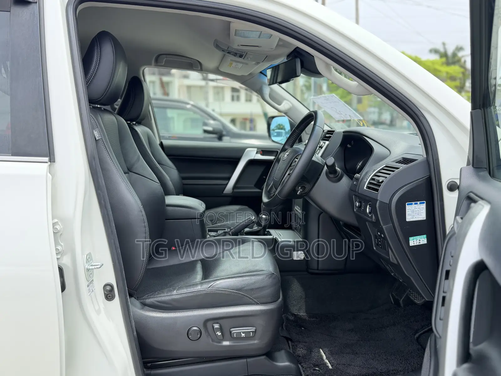 Toyota Land Cruiser Prado 2.8 2019 White