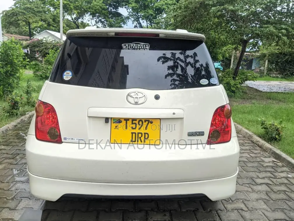 Toyota IST 2005 White