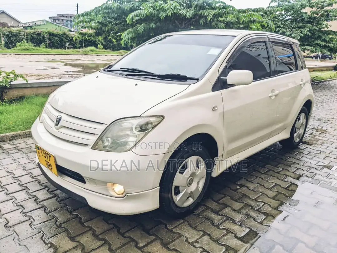 Toyota IST 2005 White