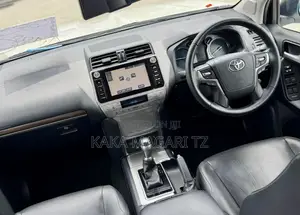 Toyota Land Cruiser Prado 2019 White