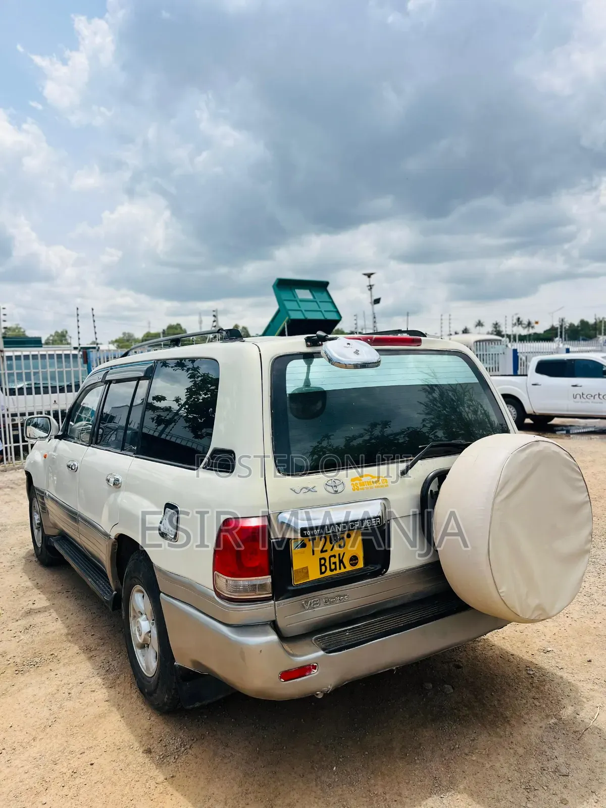 Toyota Land Cruiser 2000 White
