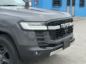 New Toyota Land Cruiser LC300 2023 Gray