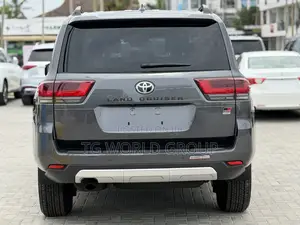 New Toyota Land Cruiser LC300 2023 Gray