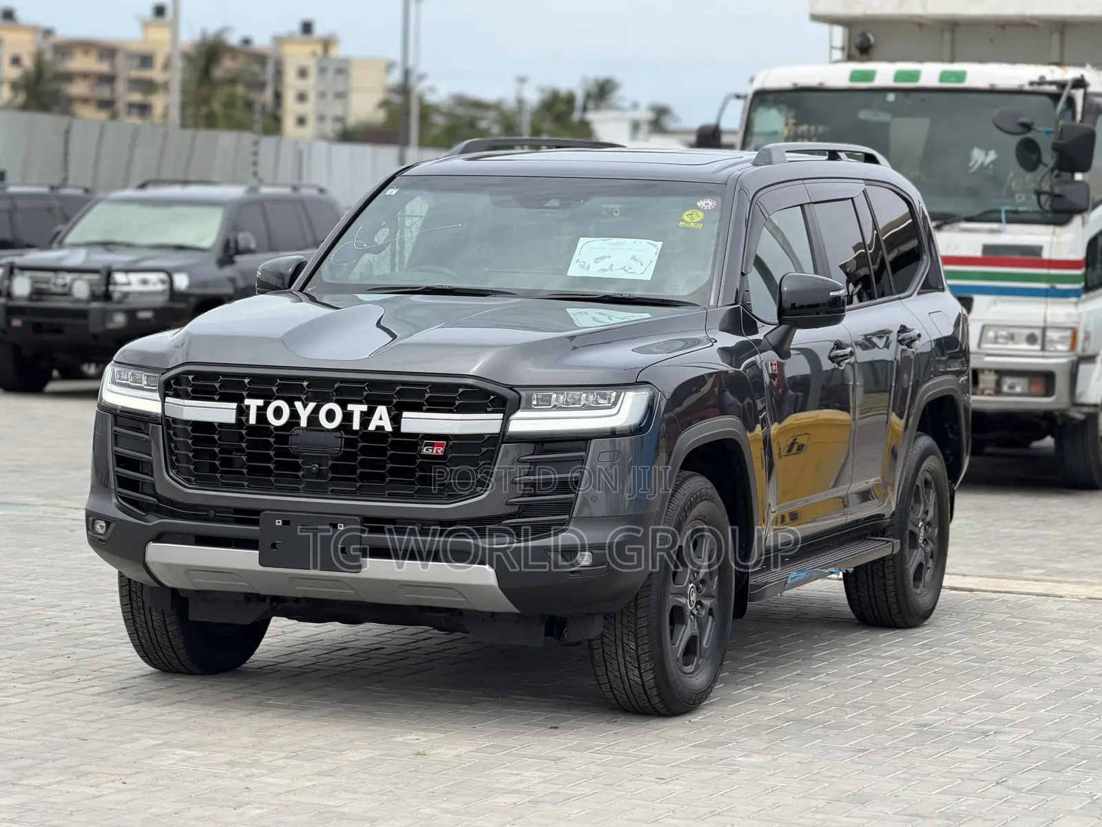 New Toyota Land Cruiser LC300 2023 Gray