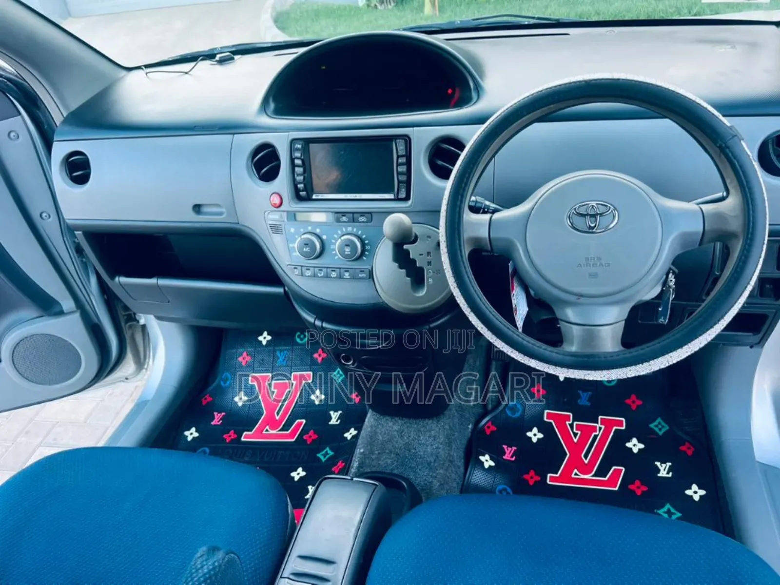 Toyota Sienta 2005 Silver
