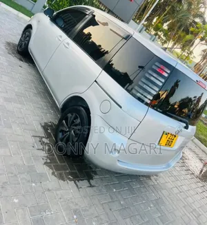 Toyota Sienta 2005 Silver