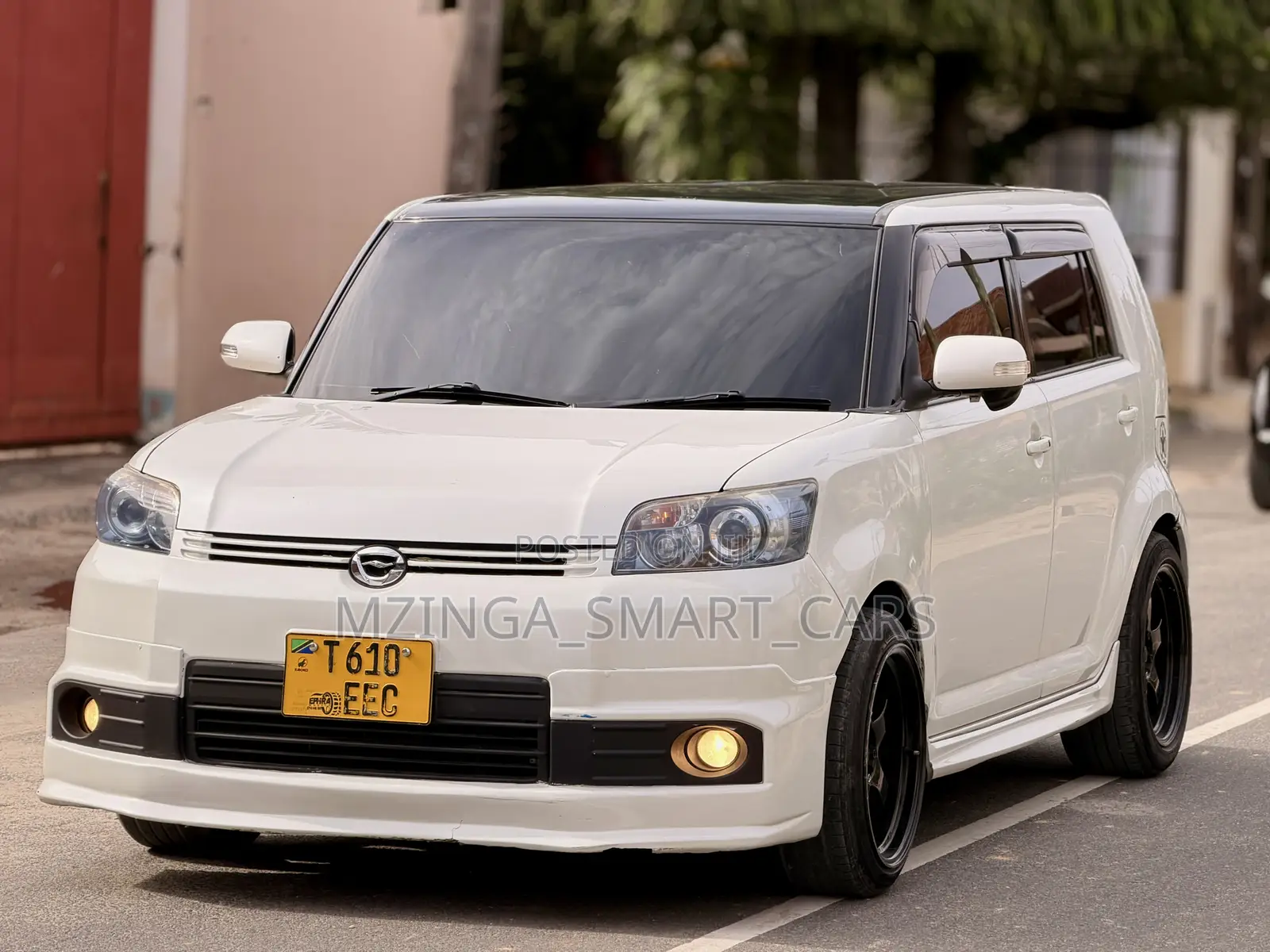 Toyota Corolla Rumion Hatchback 1.5 FWD 2010 White