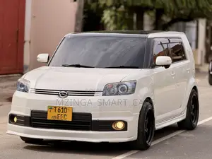 Toyota Corolla Rumion Hatchback 1.5 FWD 2010 White