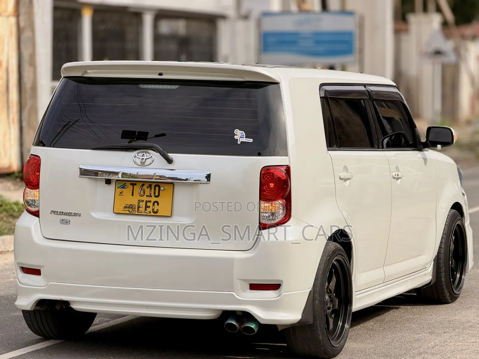 Toyota Corolla Rumion Hatchback 1.5 FWD 2010 White