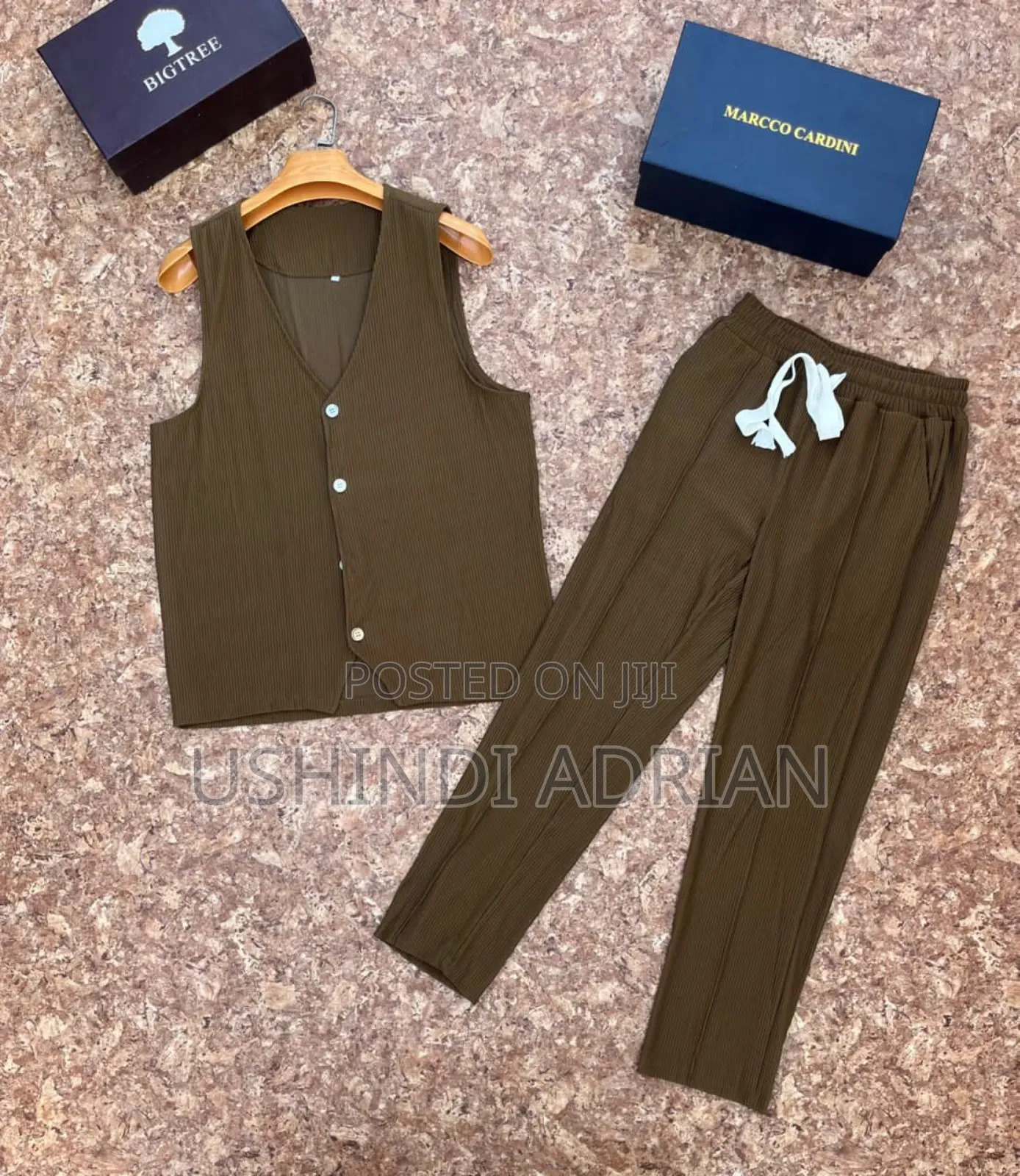 Neo Pulse Tracksuit–Kisasa, Modern Na Flashy