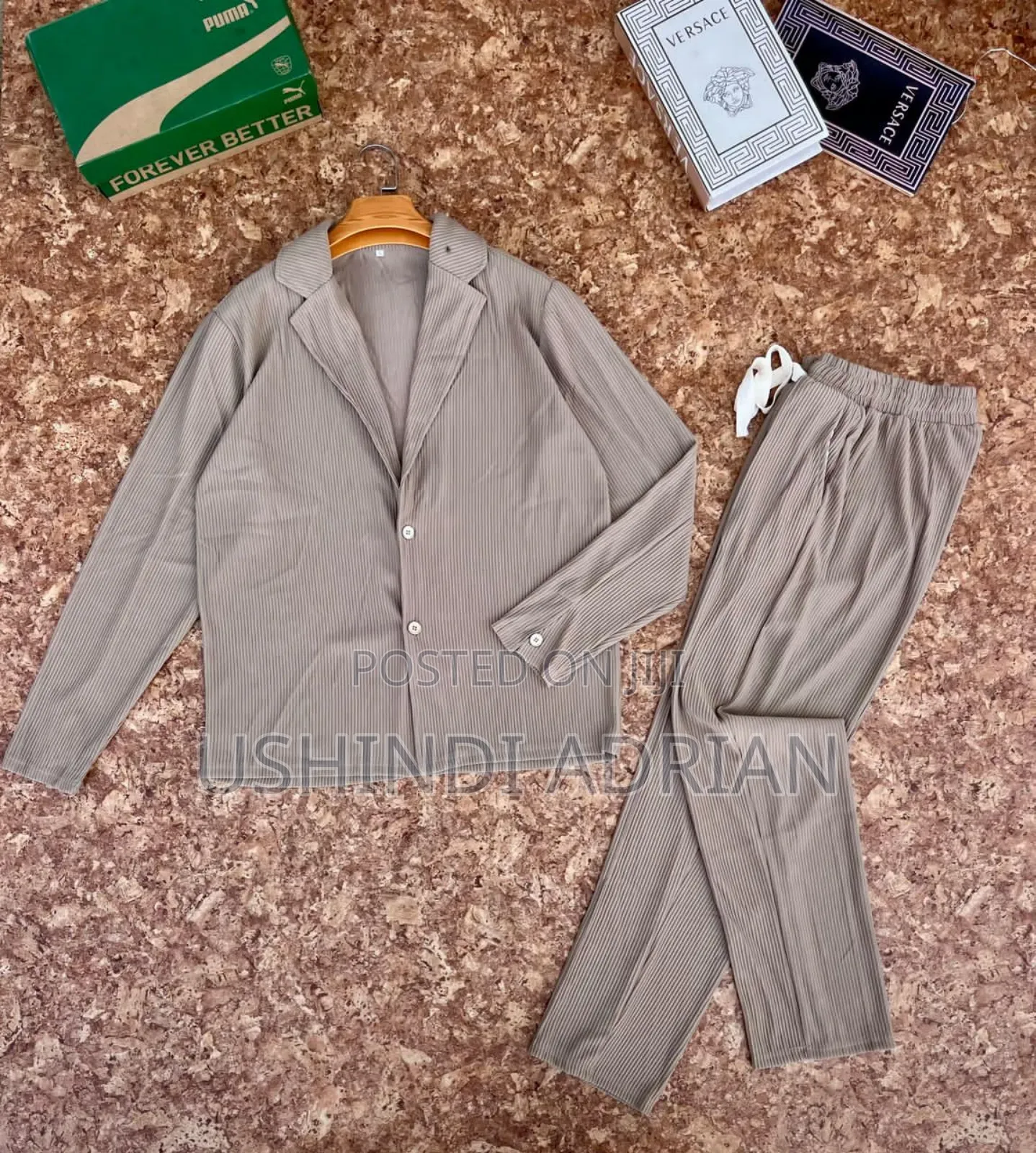 Neo Pulse Tracksuit–Kisasa, Modern Na Flashy