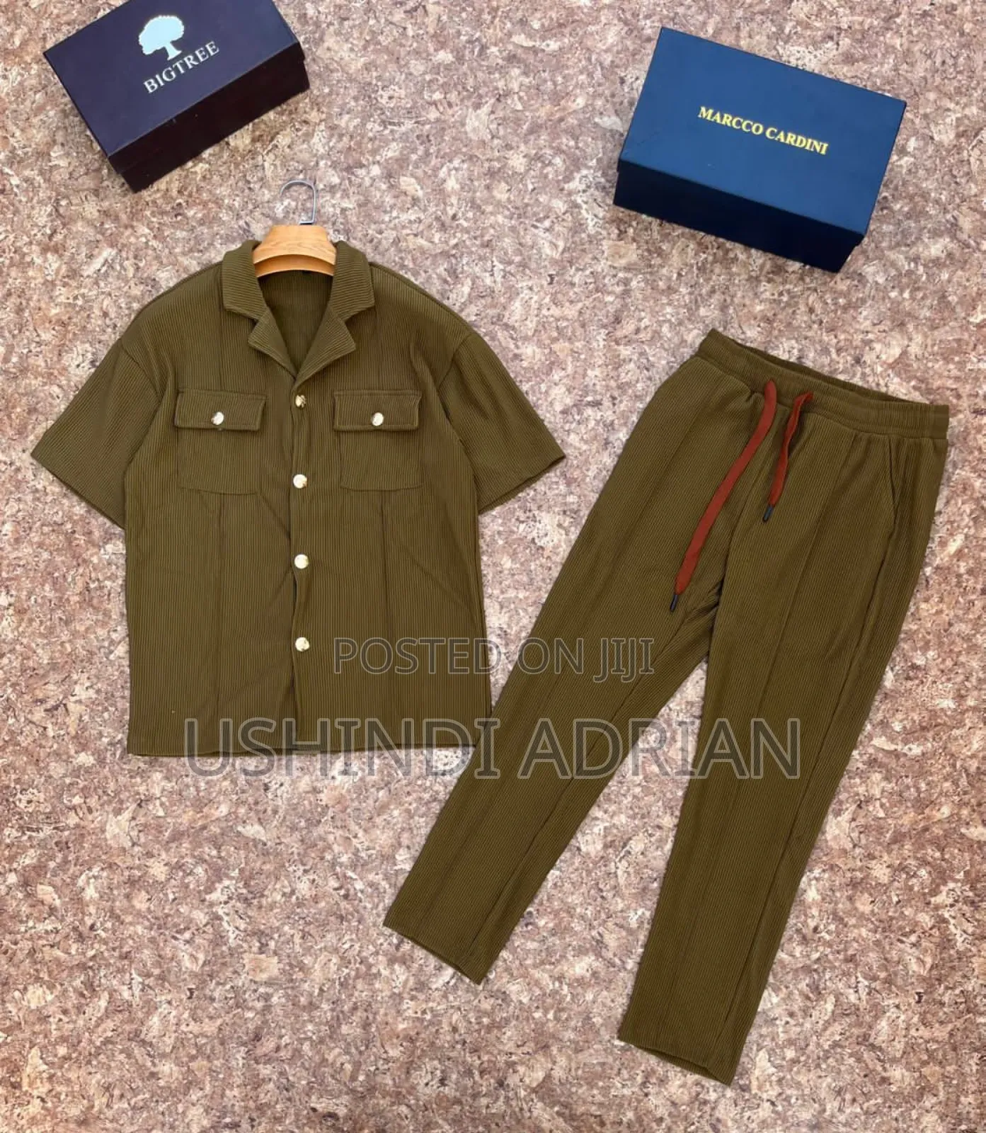 Neo Pulse Tracksuit–Kisasa, Modern Na Flashy