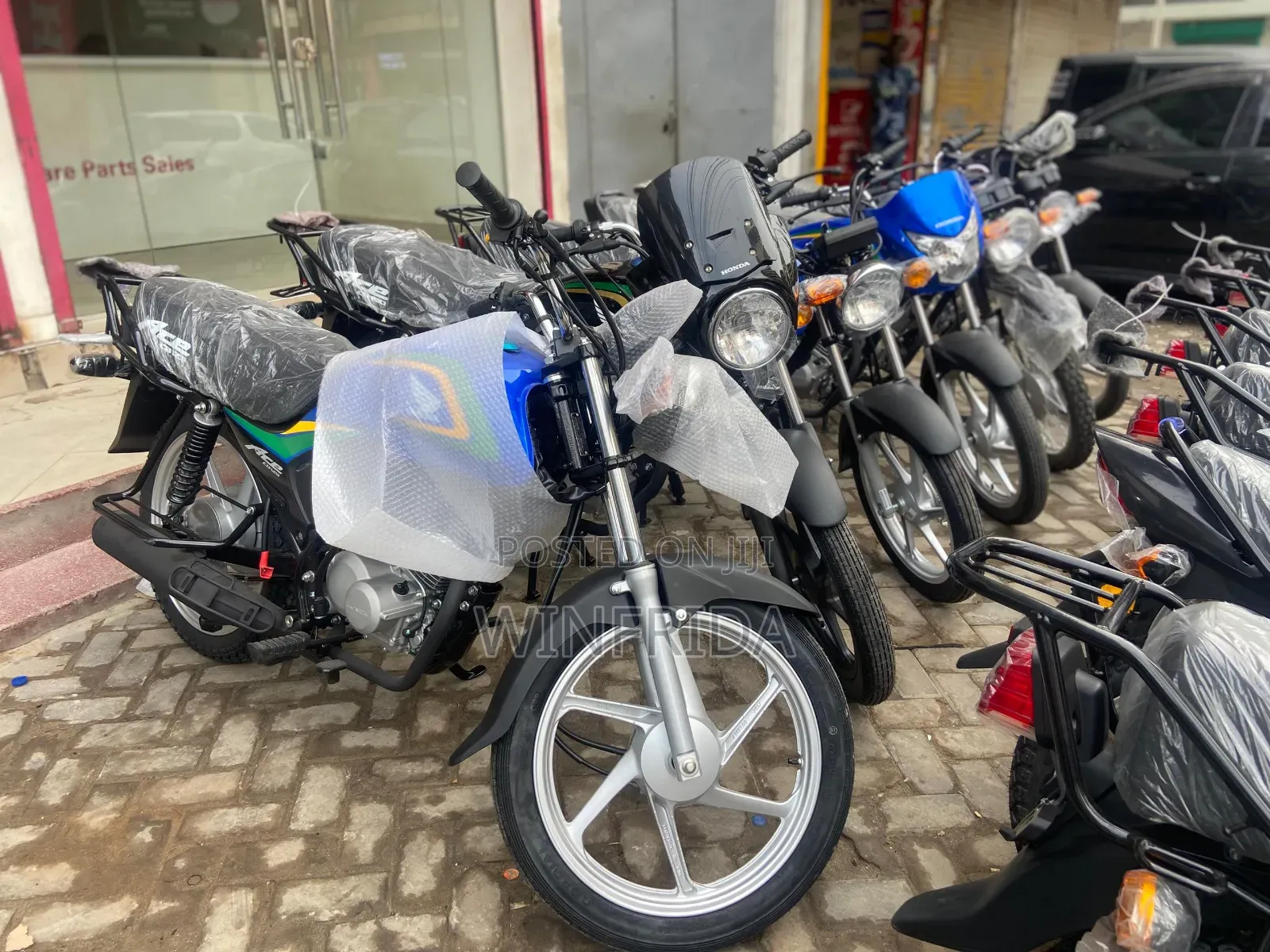 New Honda CB 2023 Black