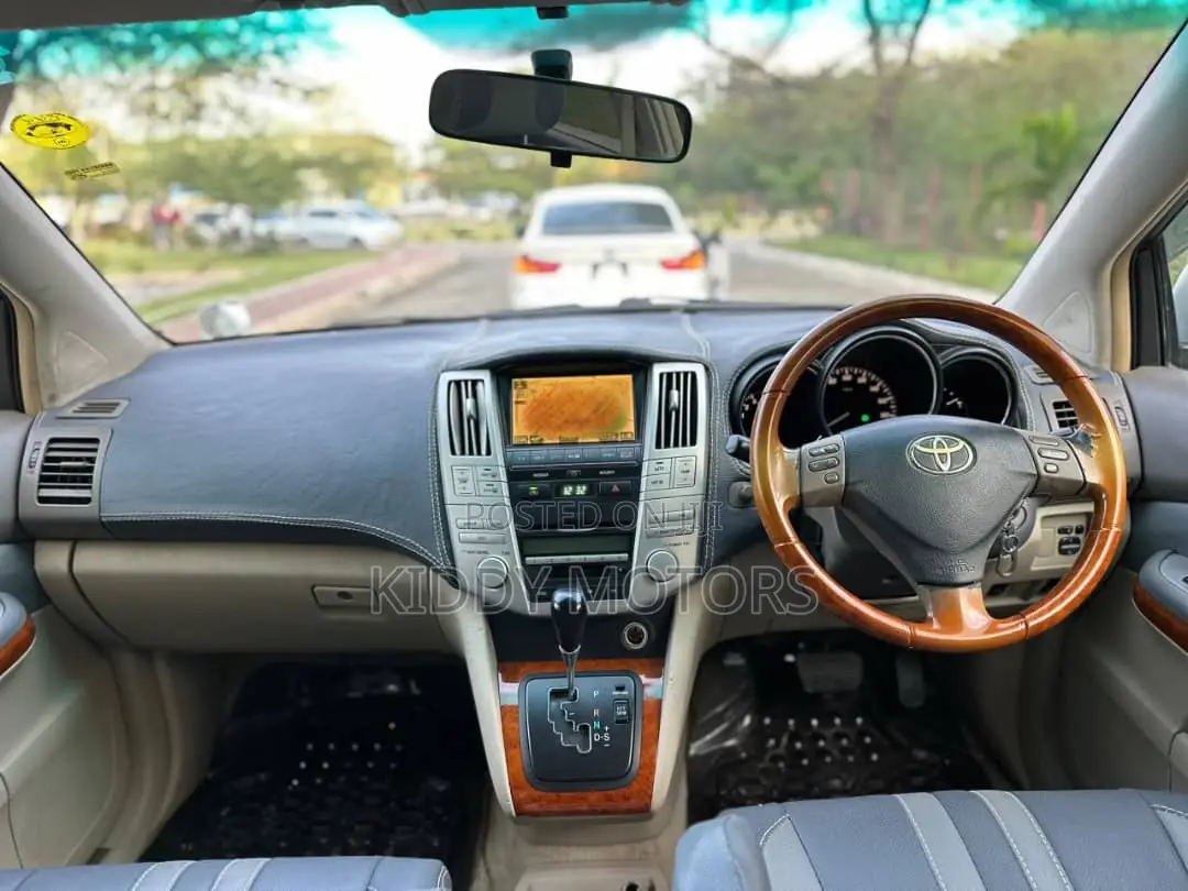 Toyota Harrier 2005 Silver