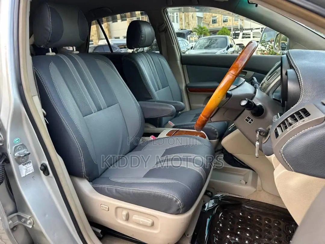 Toyota Harrier 2005 Silver