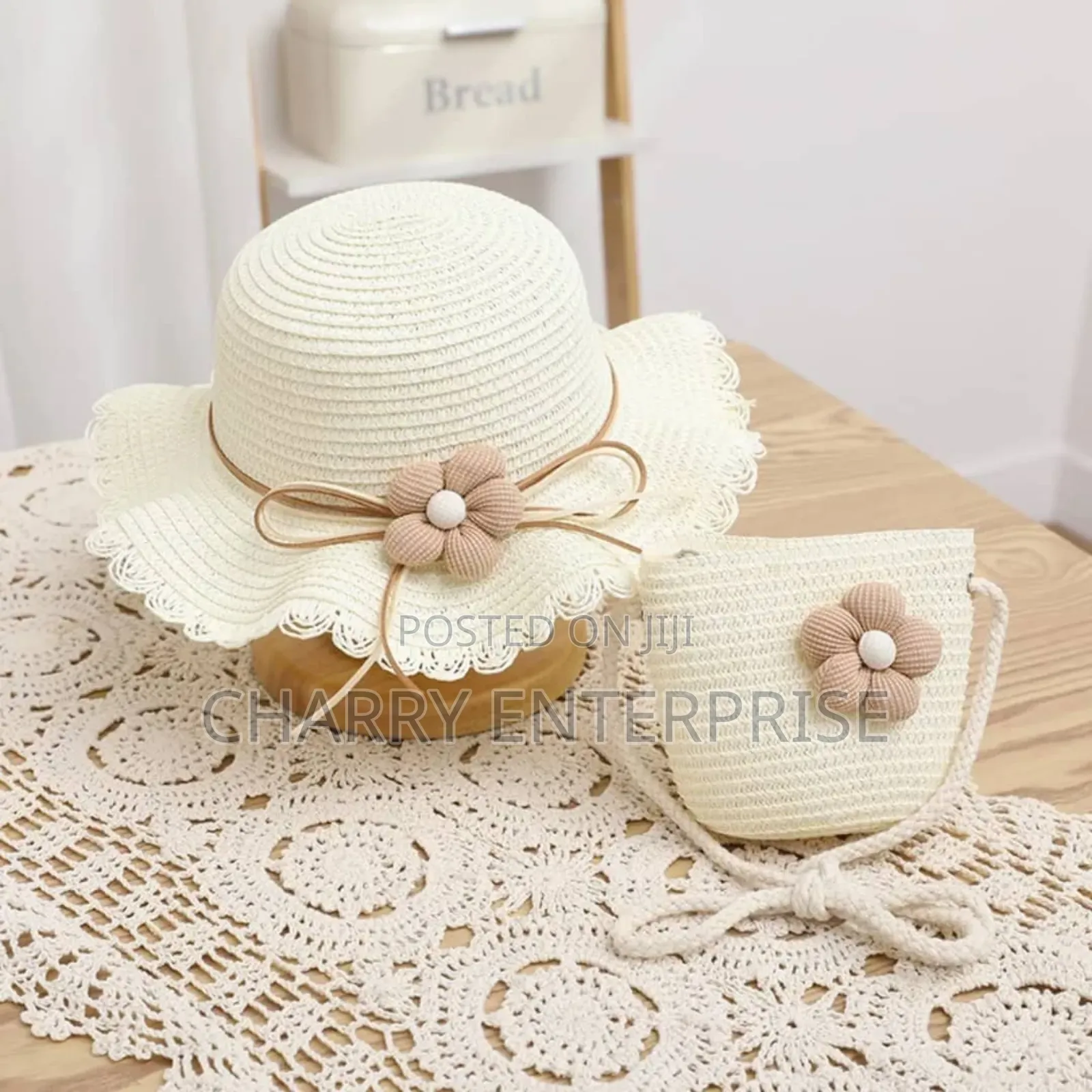 Kids Set of Bag and Hat
High Quality Classic Look