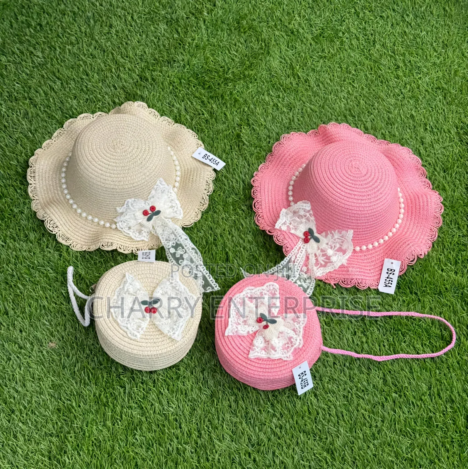 Kids Set of Bag and Hat
High Quality Classic Look