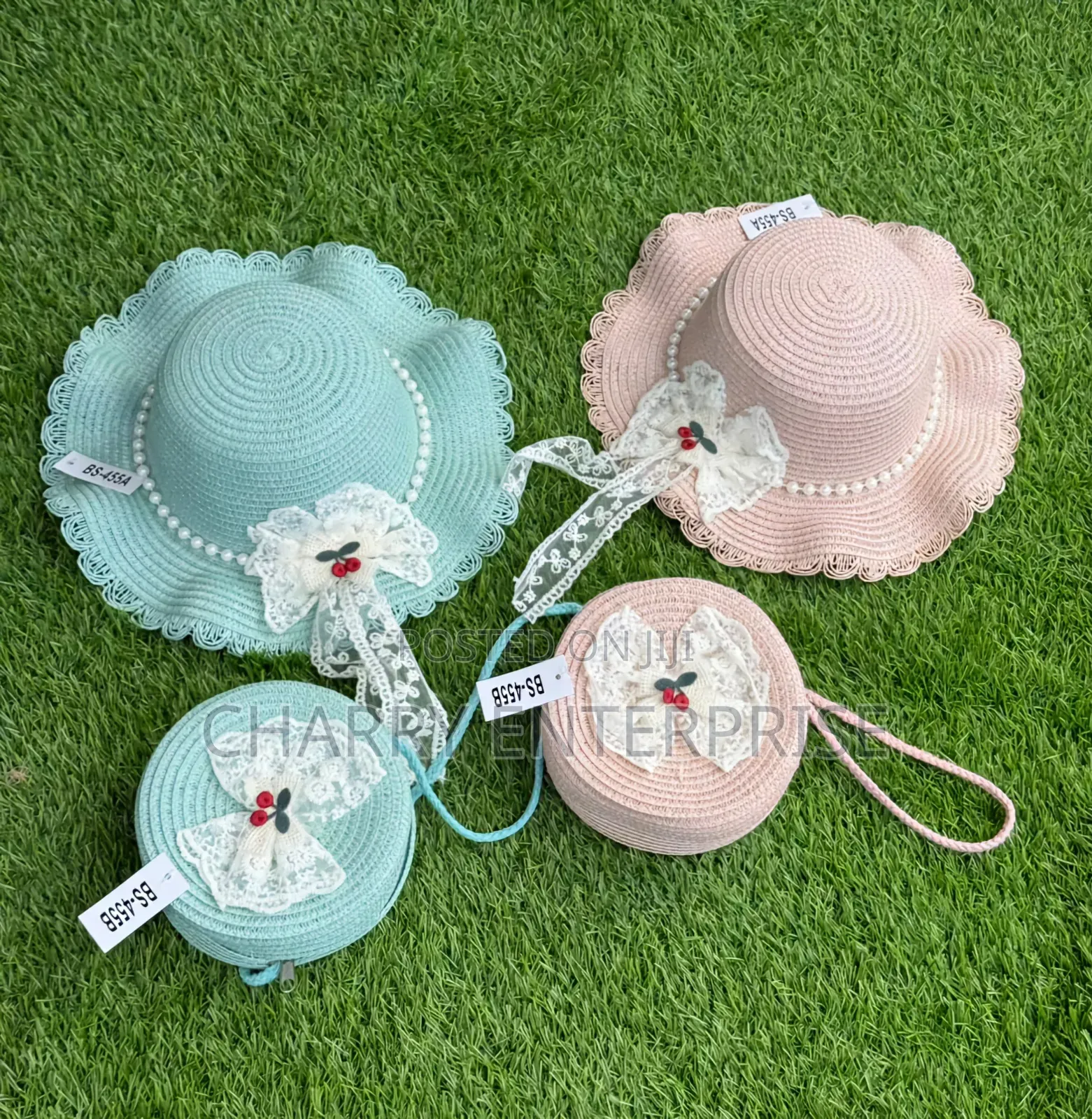 Kids Set of Bag and Hat
High Quality Classic Look