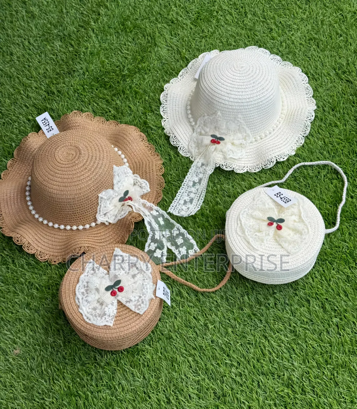 Kids Set of Bag and Hat
High Quality Classic Look