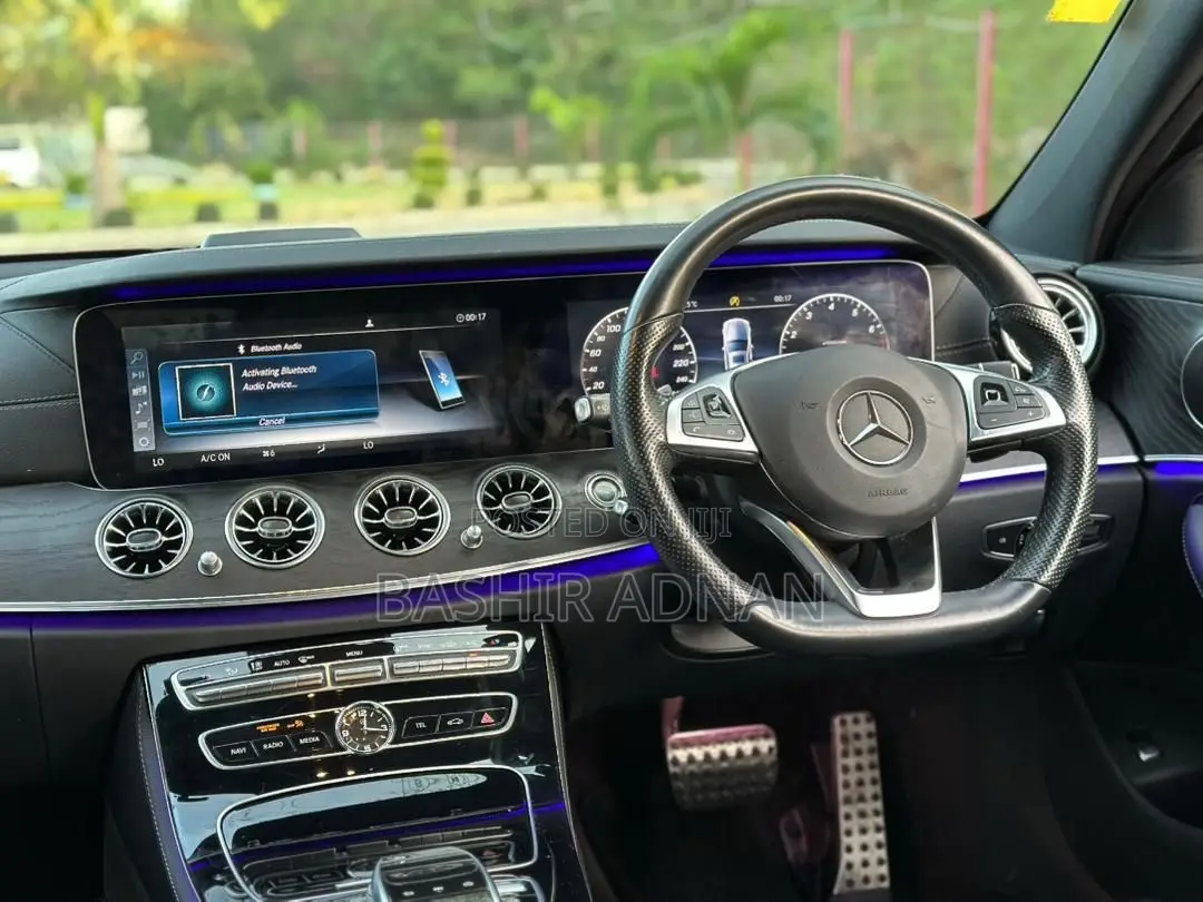 Mercedes-Benz E200 2016 Blue
