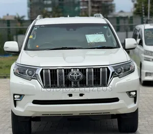 Toyota Land Cruiser Prado 2019 White