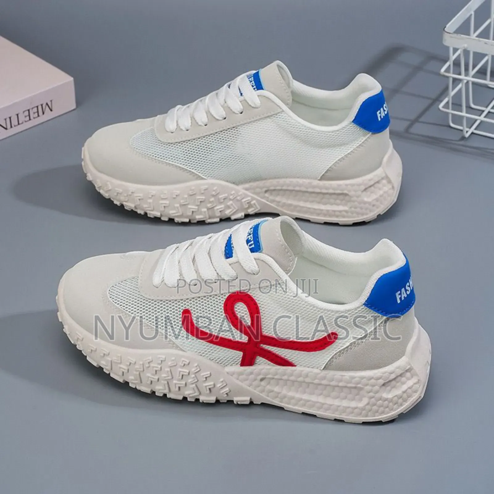 Ladies Classic Sneakers