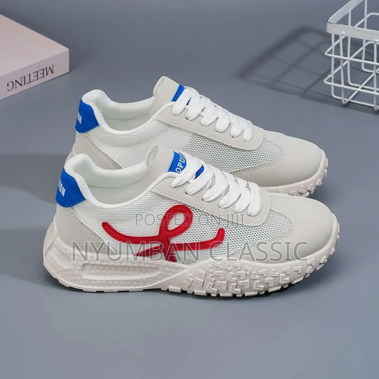 Ladies Classic Sneakers