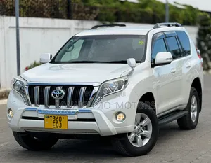 Toyota Land Cruiser Prado 2016 Off white