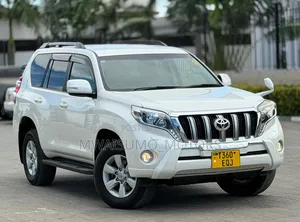 Toyota Land Cruiser Prado 2016 Off white