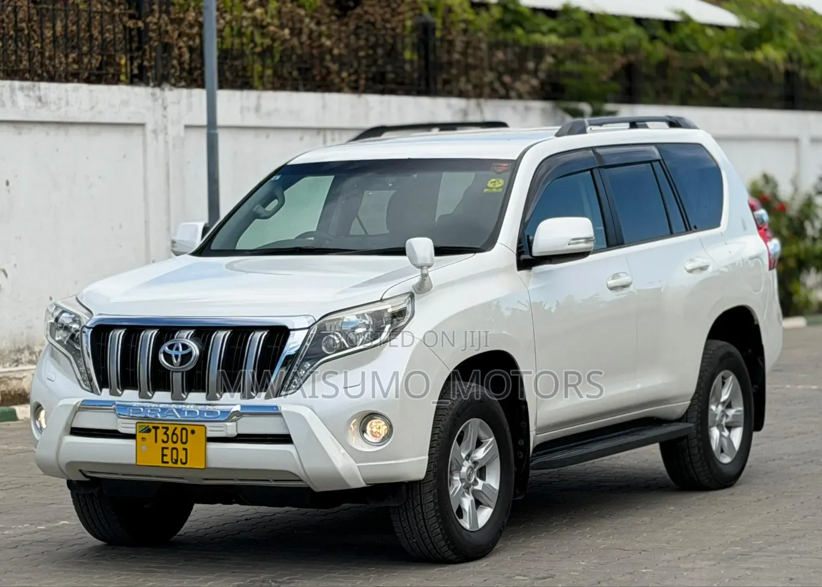 Toyota Land Cruiser Prado 2016 Off white