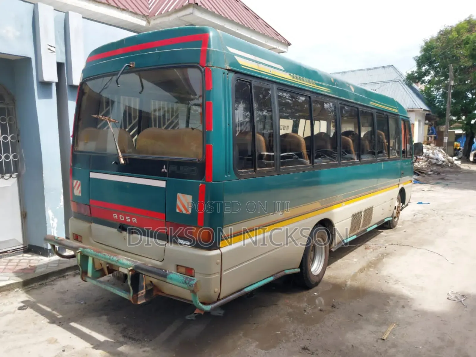Mitsubishi Fuso Rosa 2000 Blue