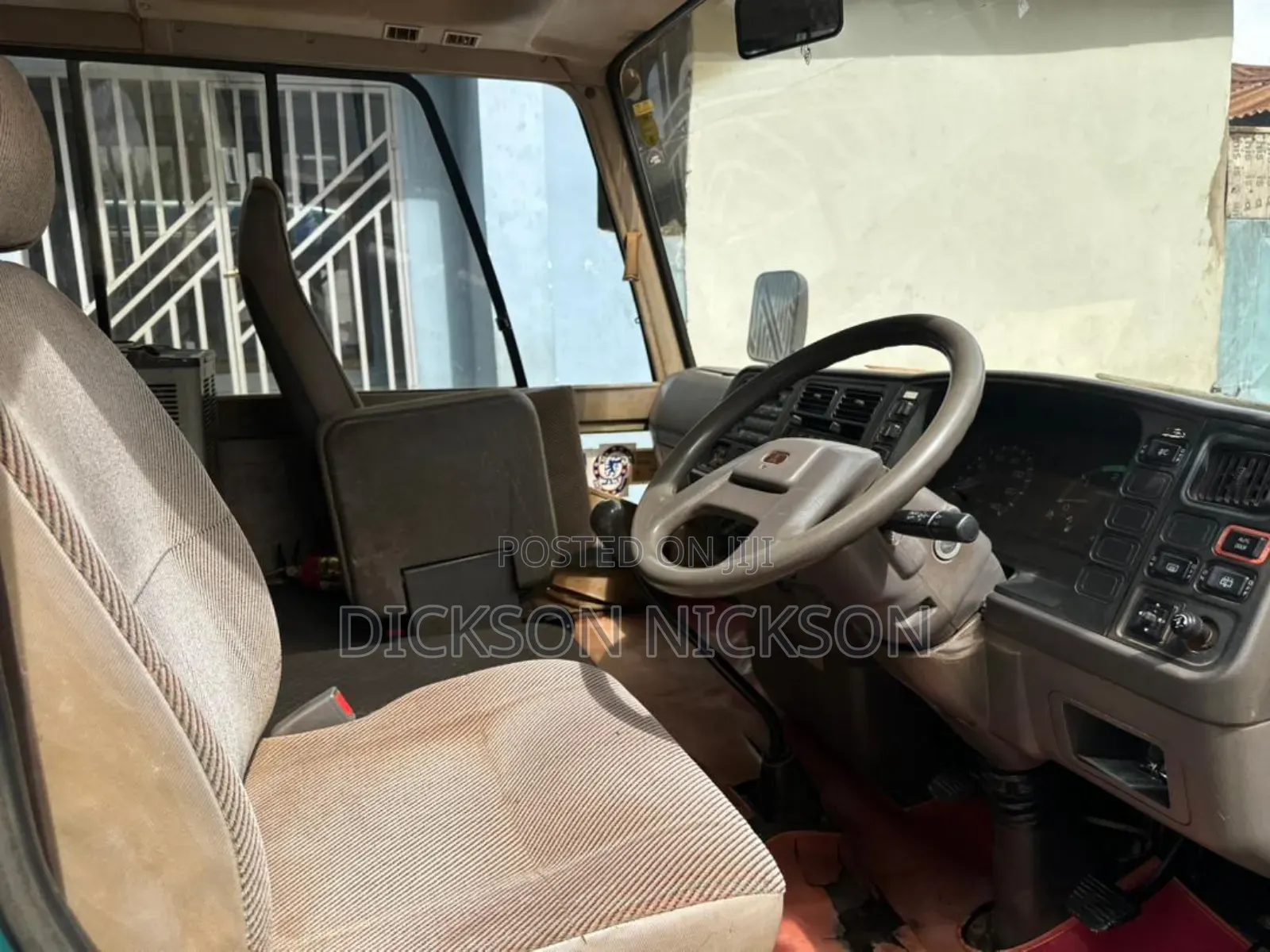 Mitsubishi Fuso Rosa 2000 Blue