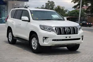 Toyota Land Cruiser Prado 2.8 2019 White